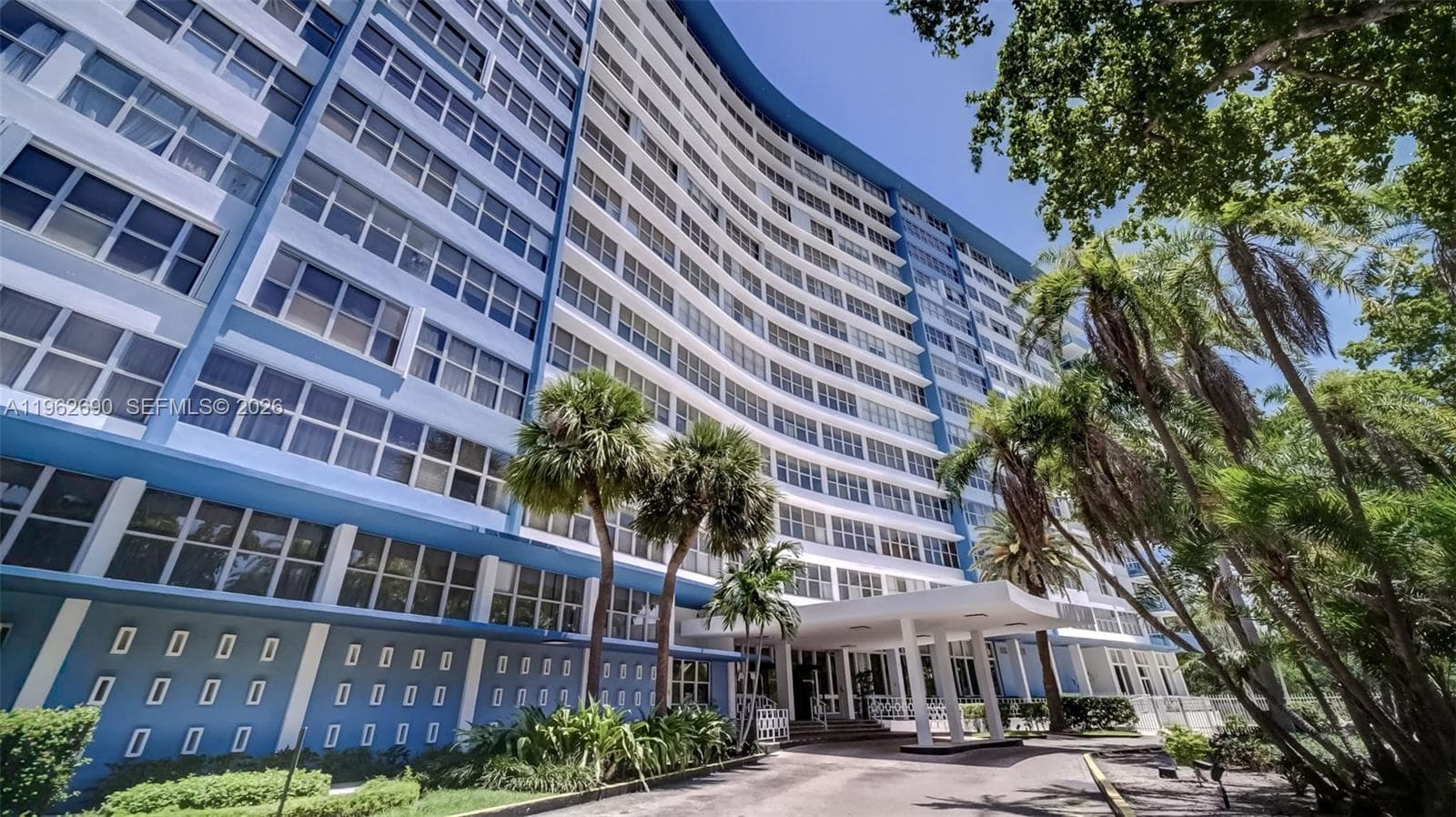 A11962690 — Miami Beach — 41