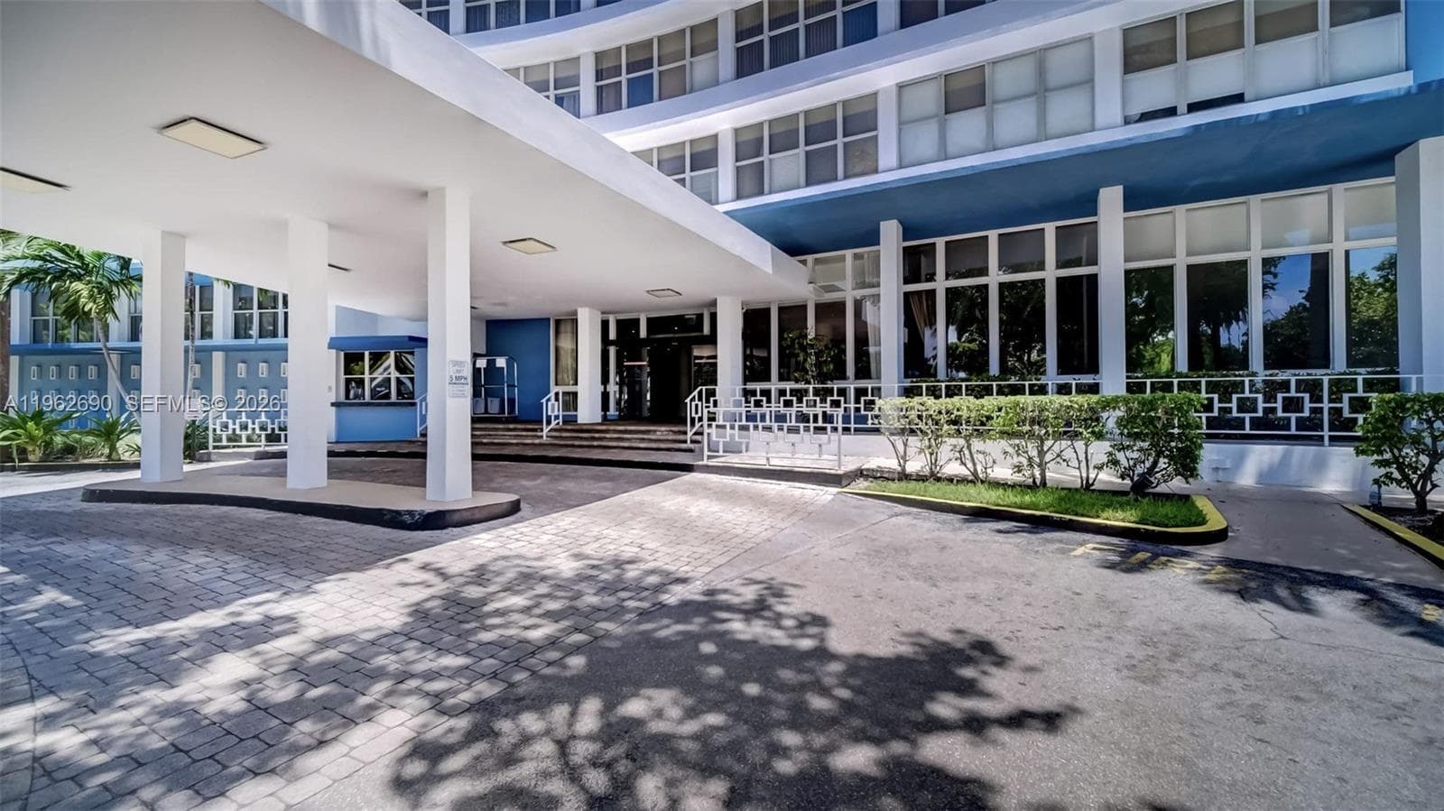A11962690 — Miami Beach — 45