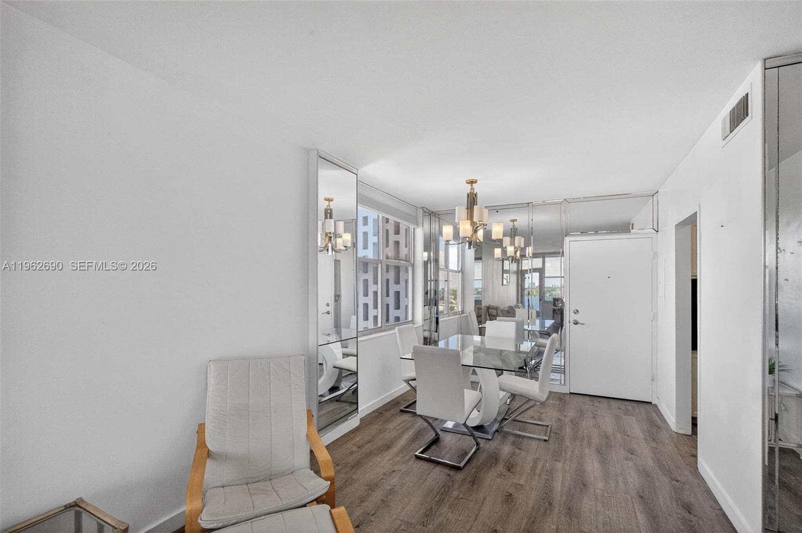 A11962690 — Miami Beach — 11