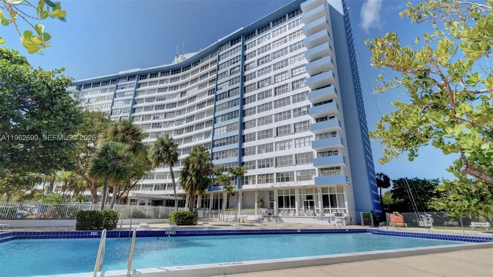 A11962690 — Miami Beach — 35