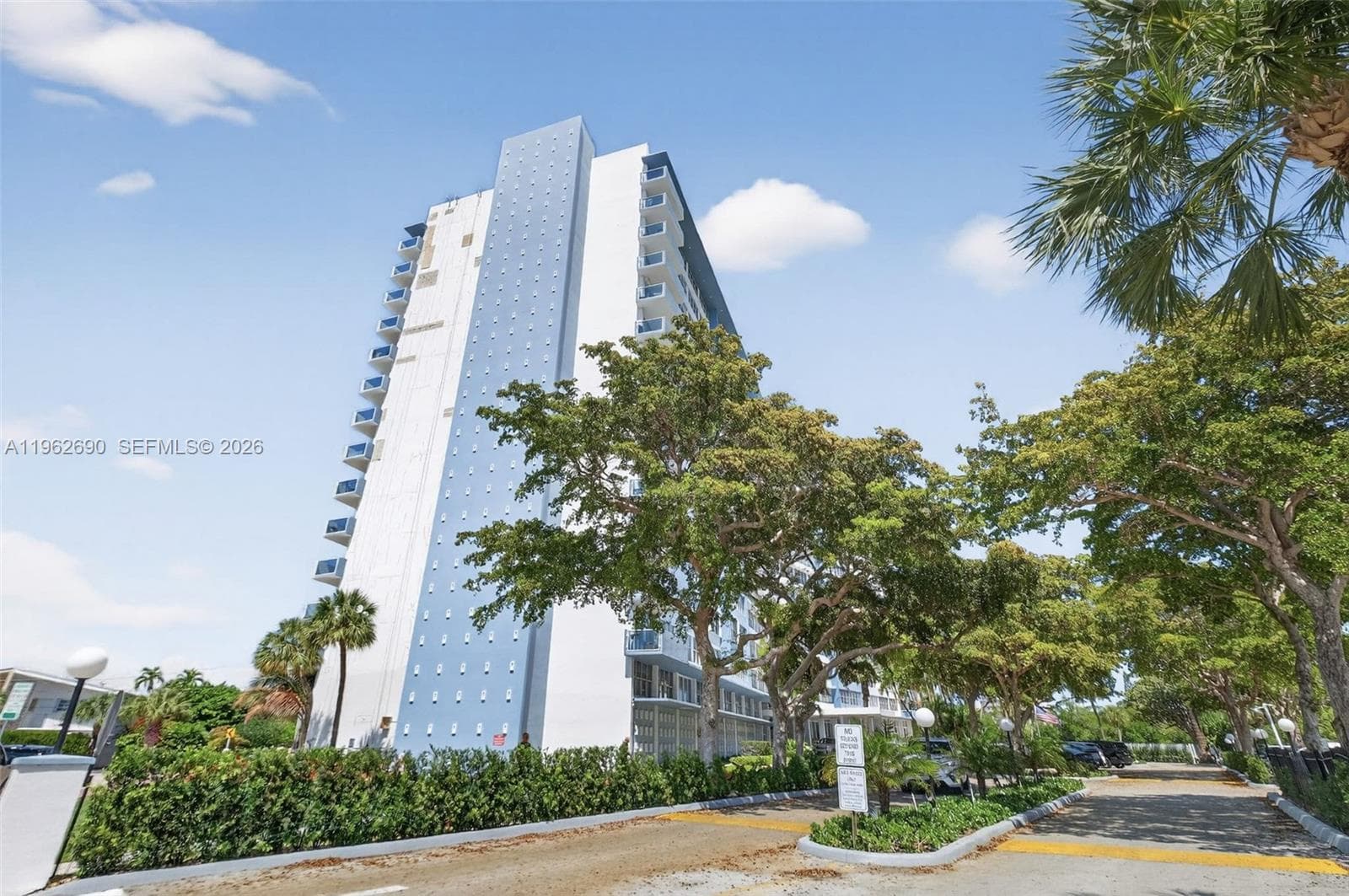 A11962690 — Miami Beach — 39