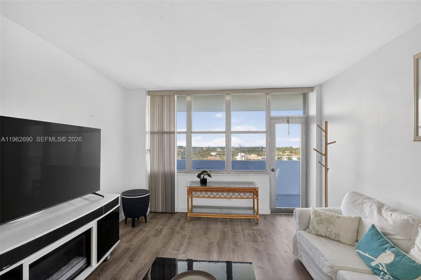 A11962690 — Miami Beach — 4