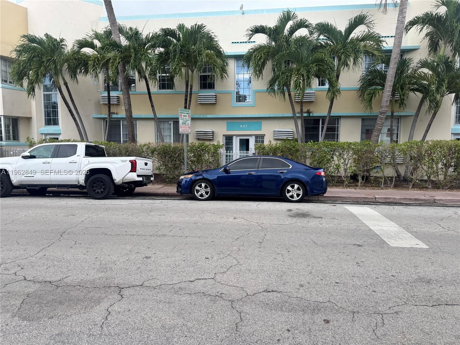 A11962849 — Miami Beach