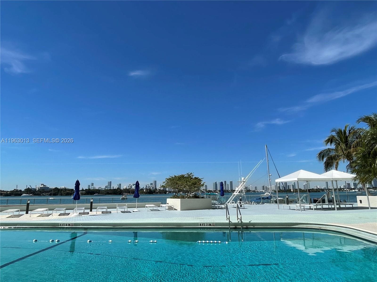 A11963013 — Miami Beach — 42