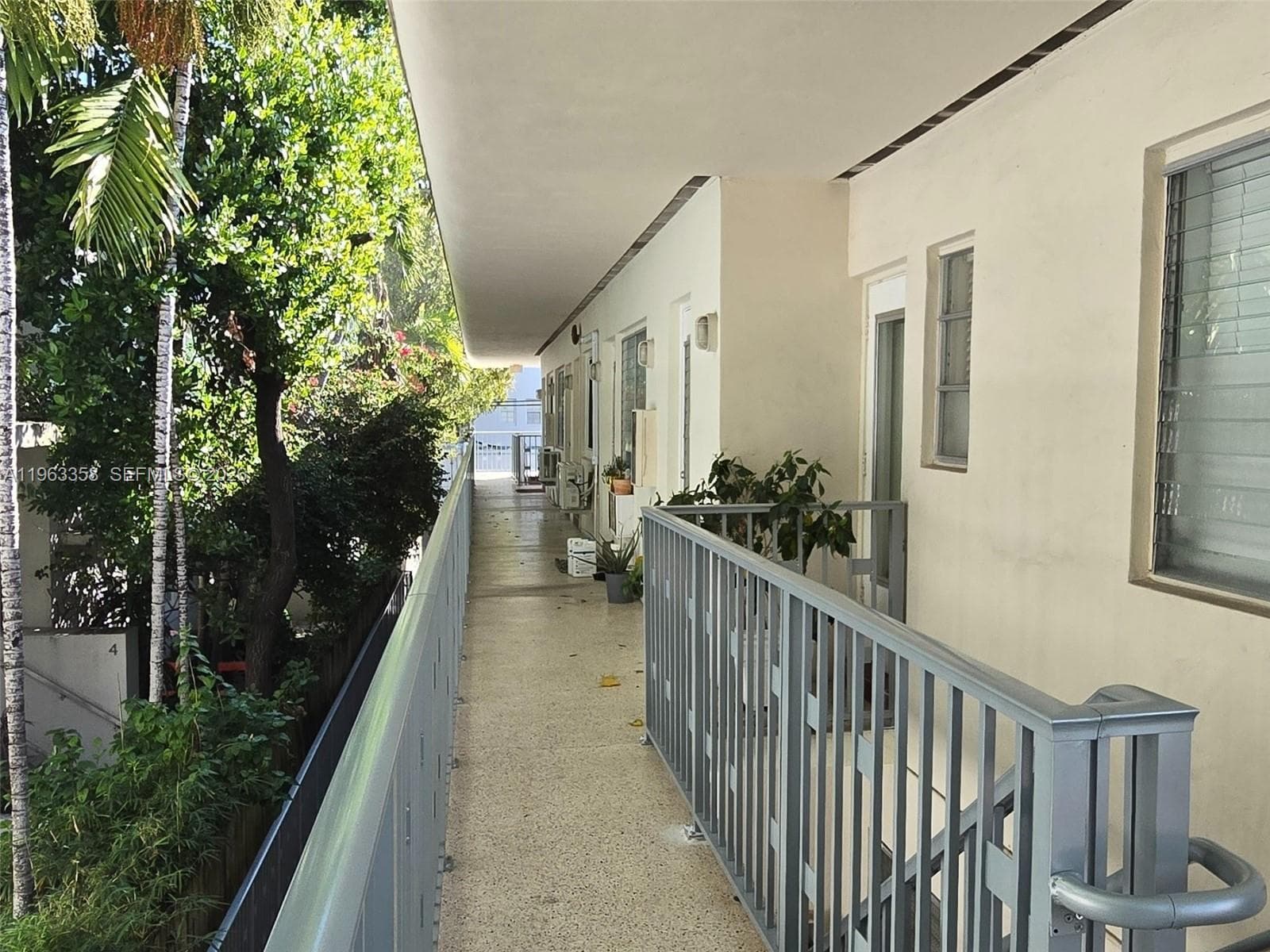 A11963358 — Miami Beach — 27