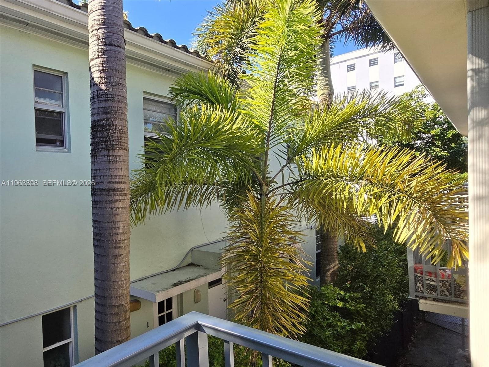 A11963358 — Miami Beach — 8