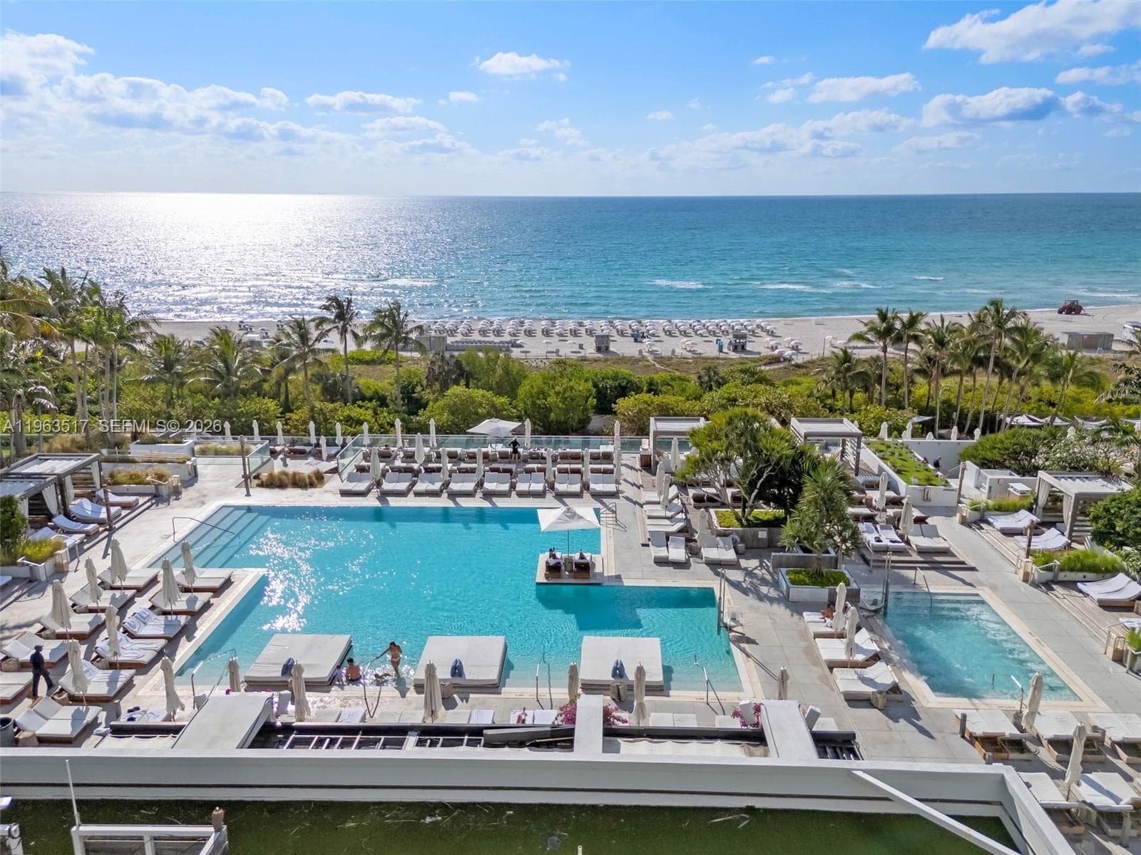A11963517 — Miami Beach — 18