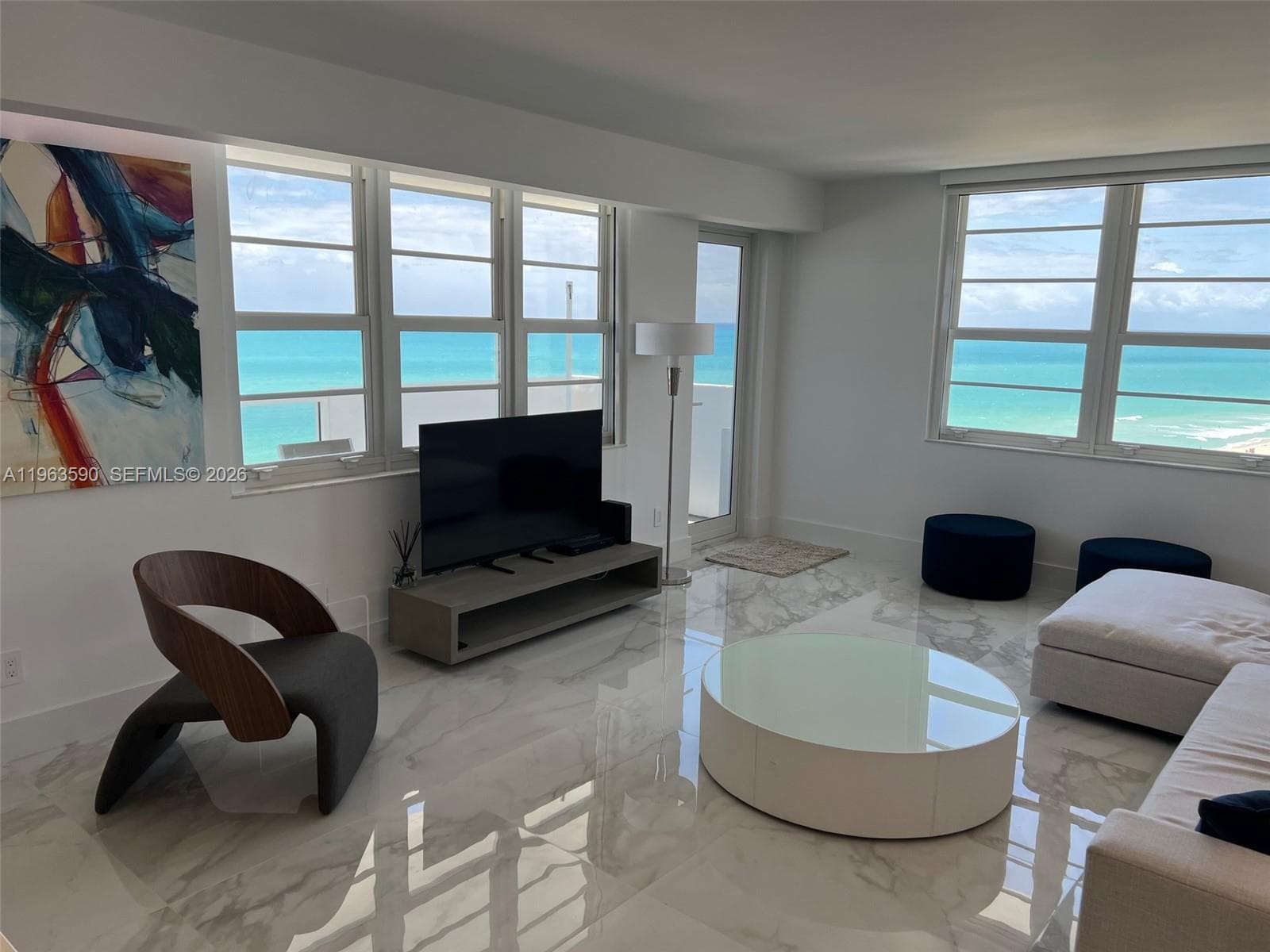 A11963590 — Miami Beach — 9