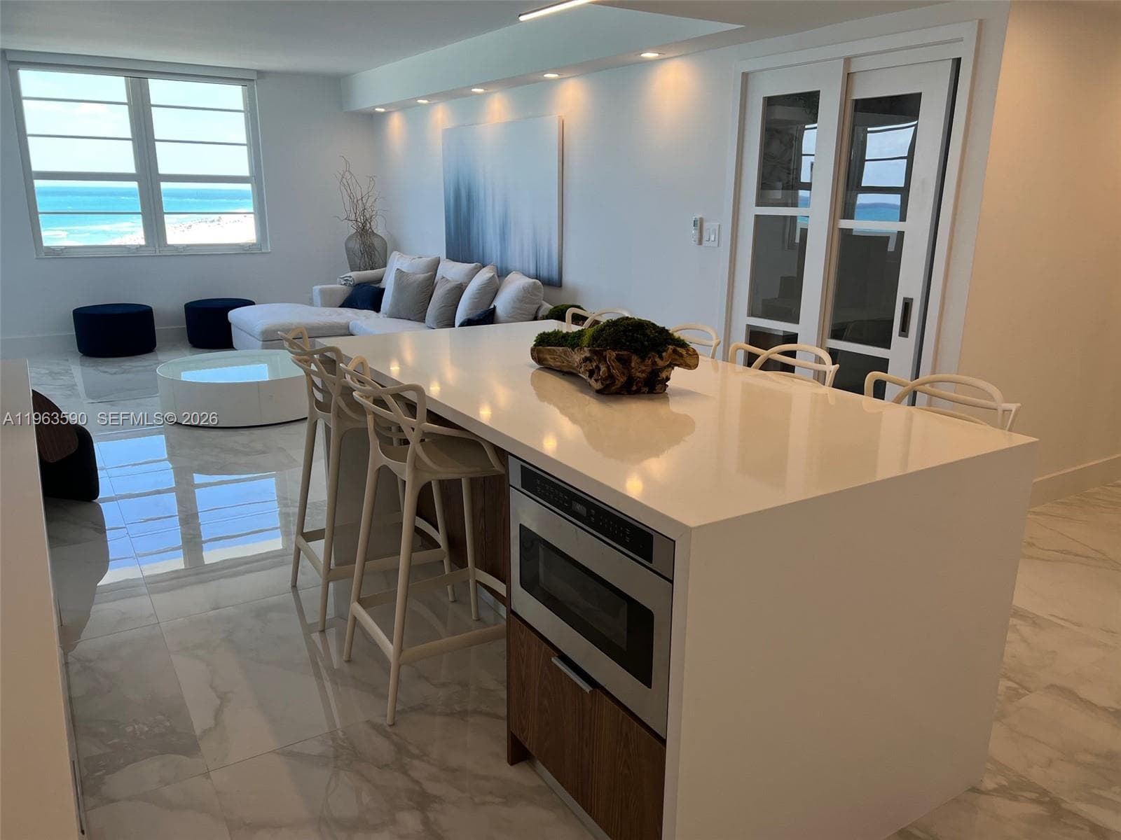 A11963590 — Miami Beach — 15