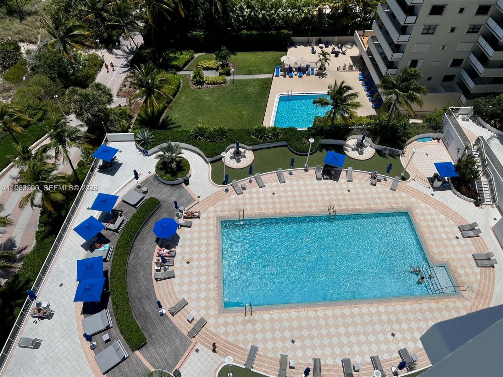 A11963590 — Miami Beach — 8