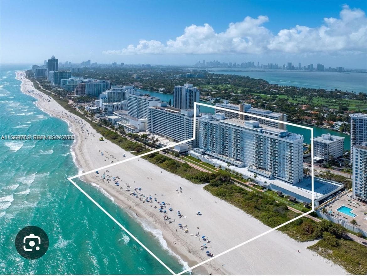 A11963752 — Miami Beach