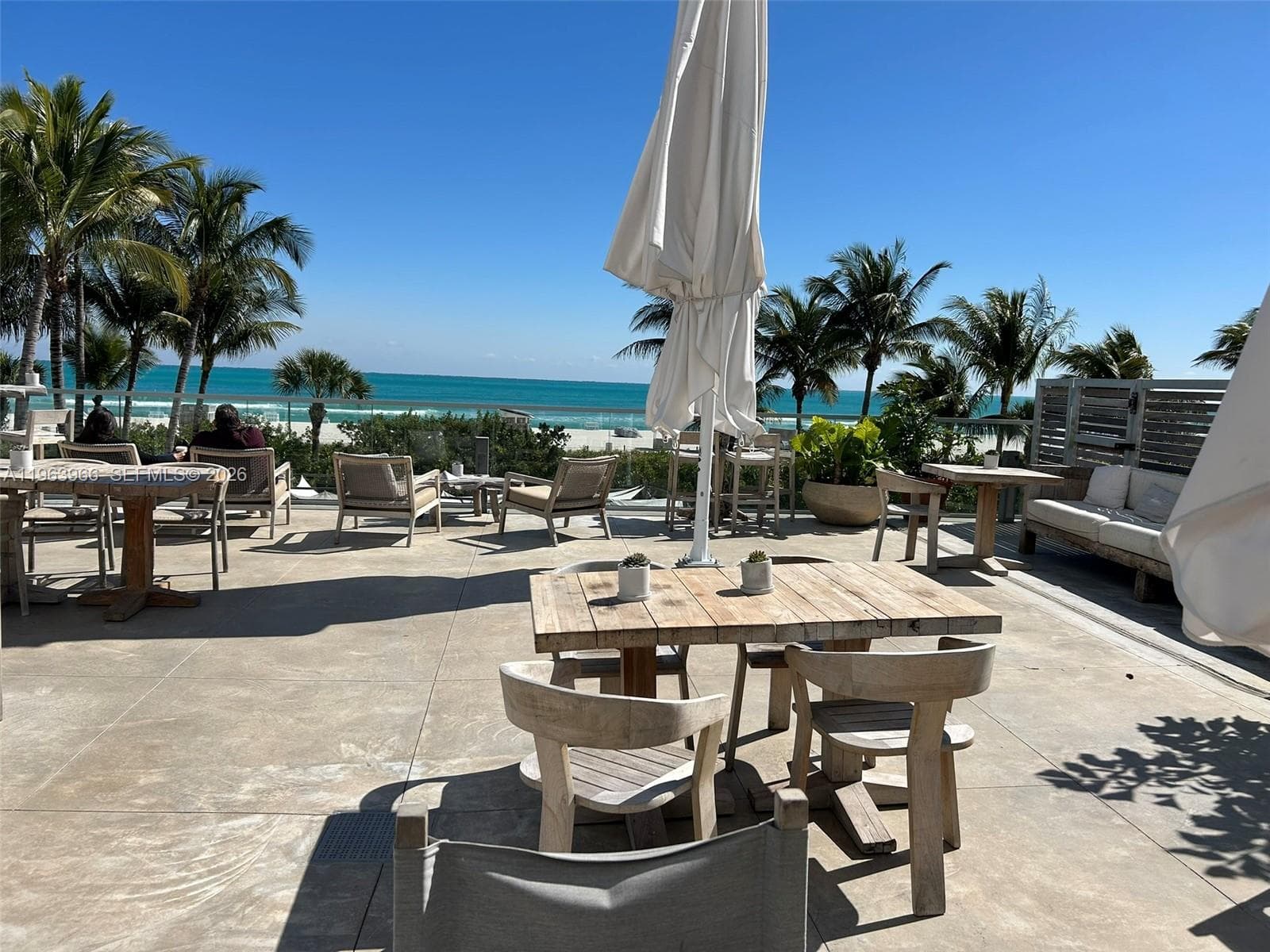 A11963966 — Miami Beach — 10