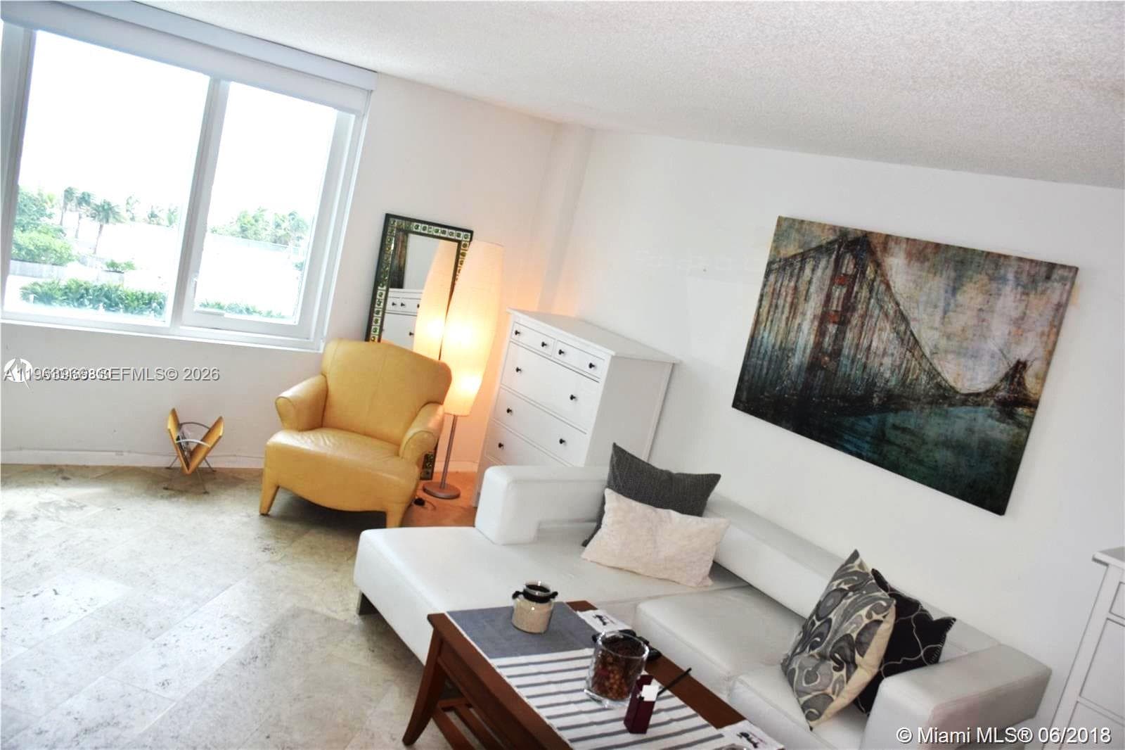 A11963966 — Miami Beach — 8