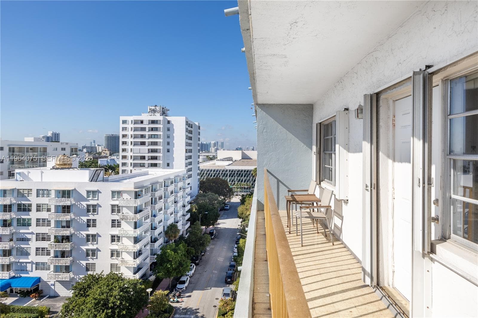 A11964075 — Miami Beach — 10