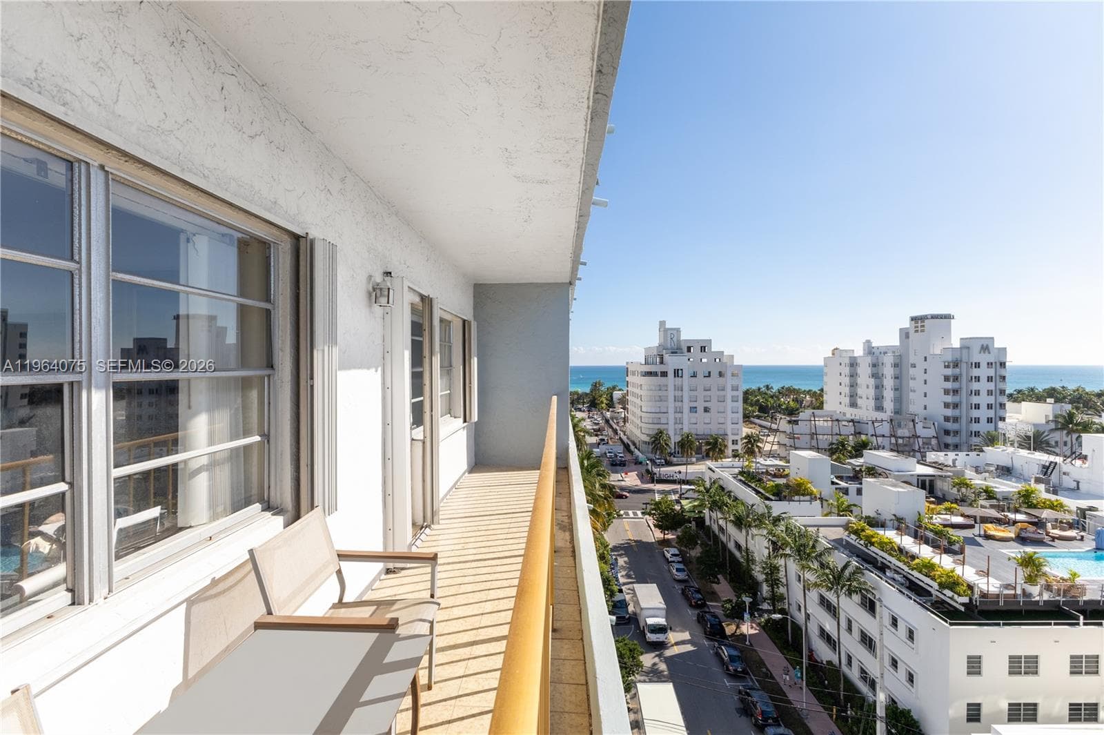 A11964075 — Miami Beach — 11
