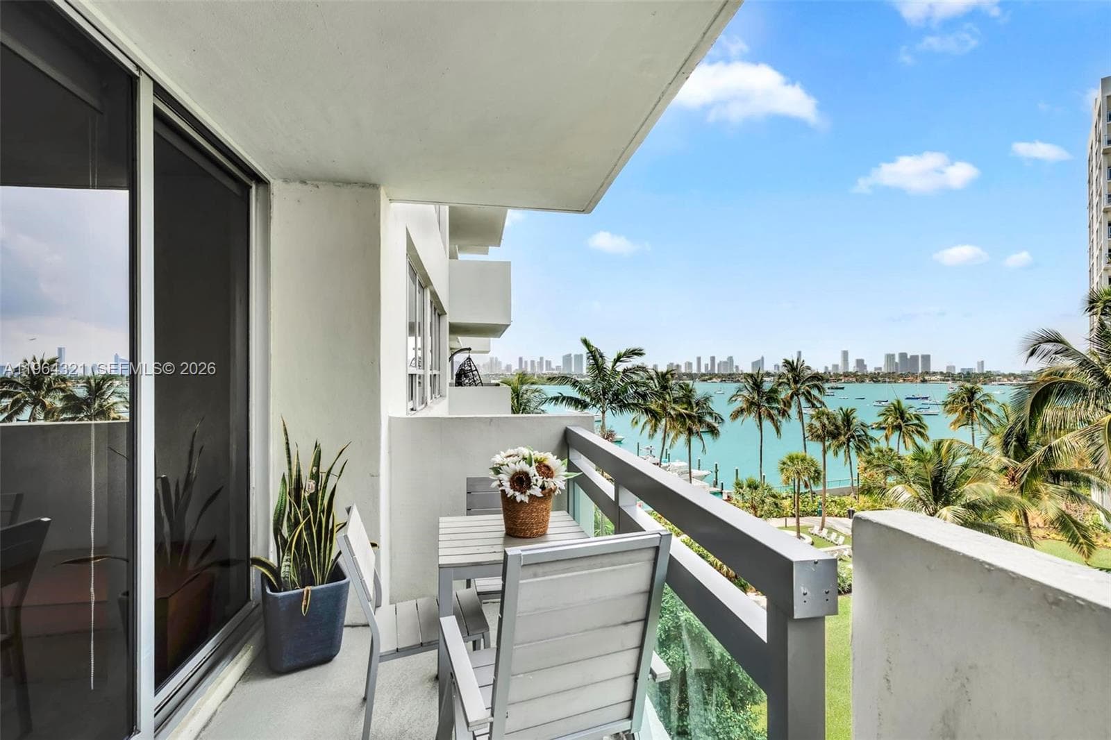 A11964321 — Miami Beach — 13