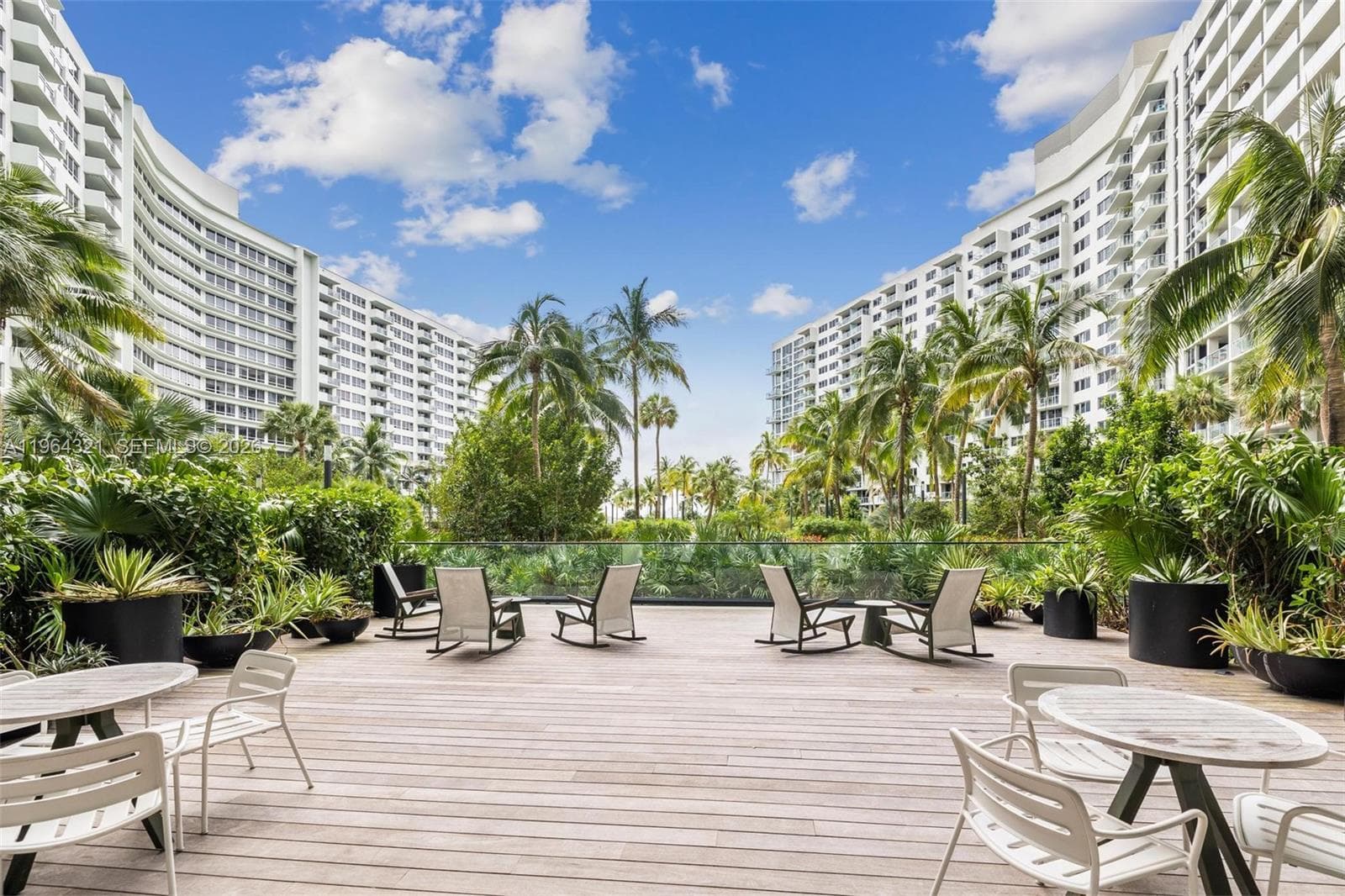 A11964321 — Miami Beach — 22