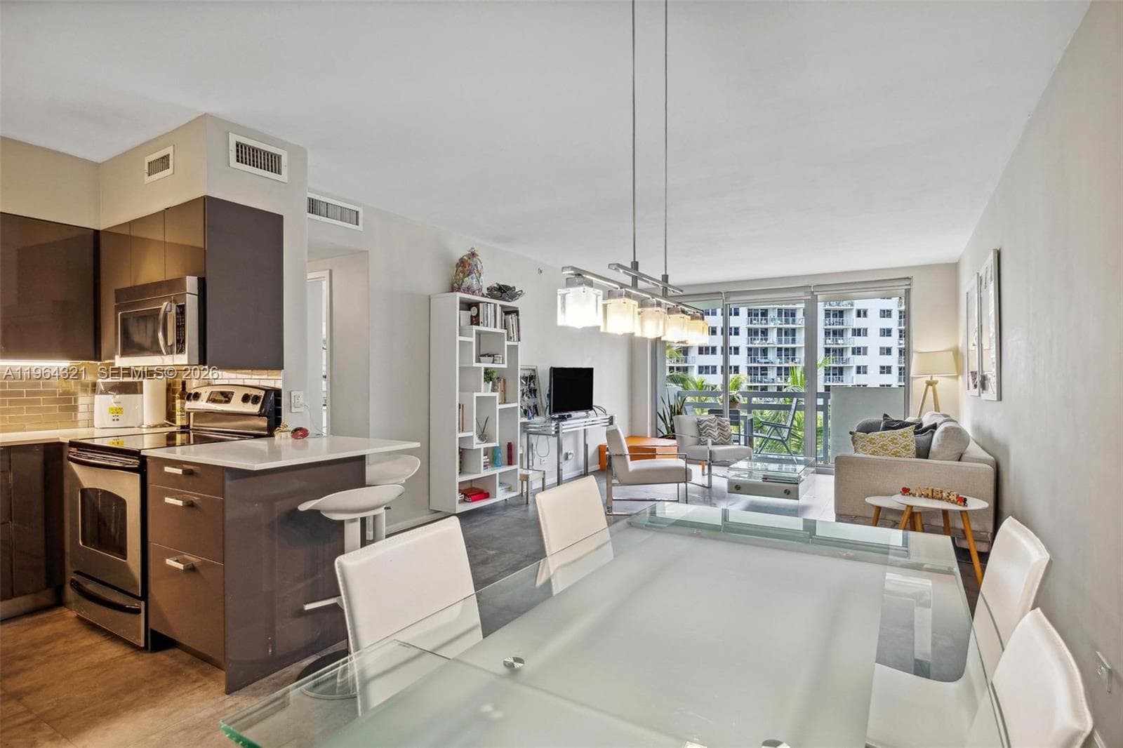 A11964321 — Miami Beach — 5