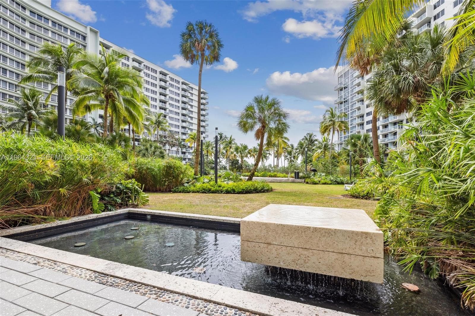 A11964321 — Miami Beach — 24