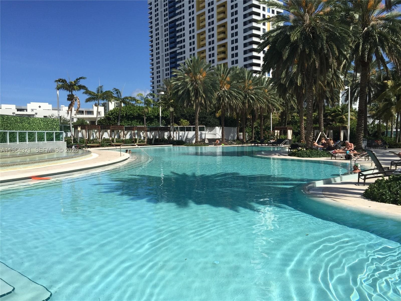 A11964321 — Miami Beach — 15