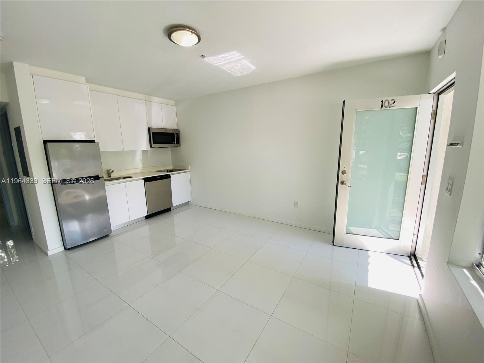 A11964339 — Miami Beach — 6
