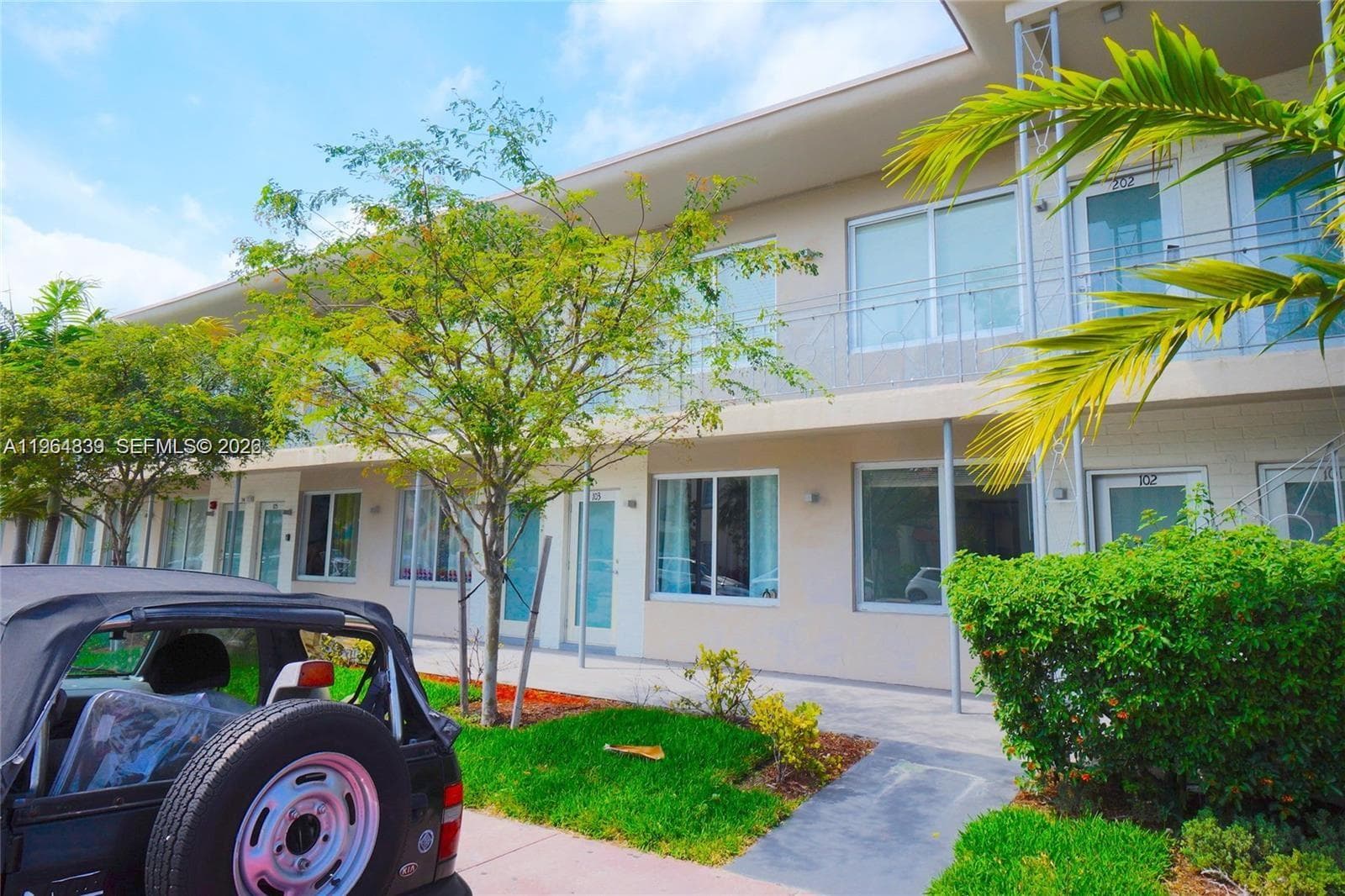 A11964339 — Miami Beach — 22