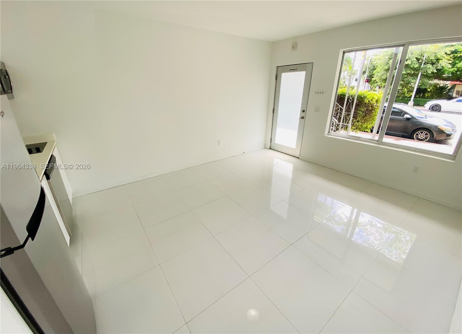 A11964339 — Miami Beach — 3