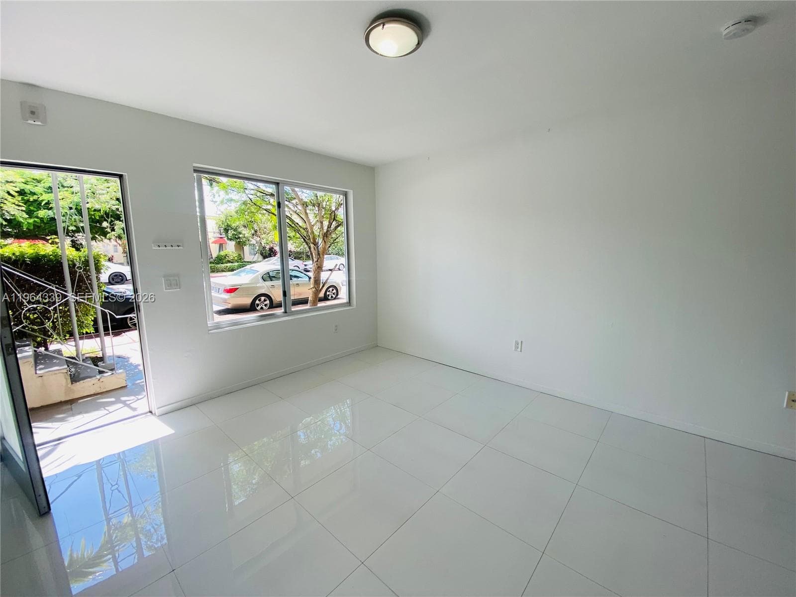 A11964339 — Miami Beach — 5