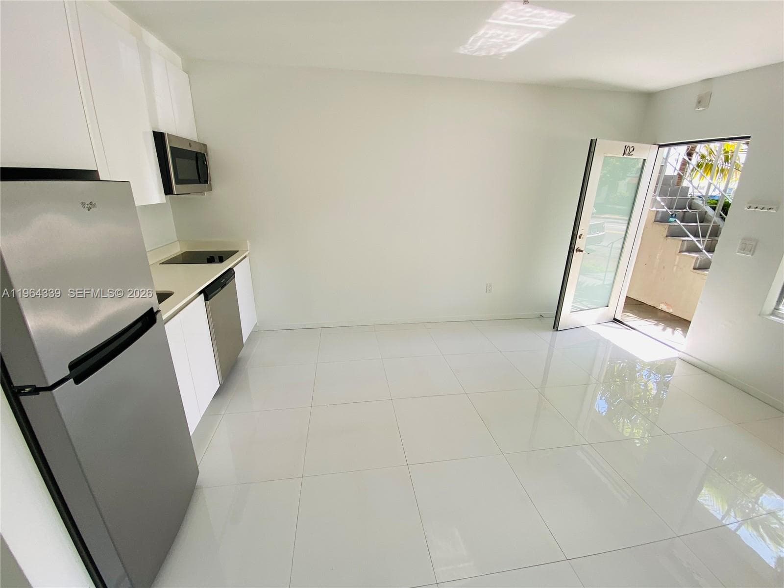 A11964339 — Miami Beach — 9
