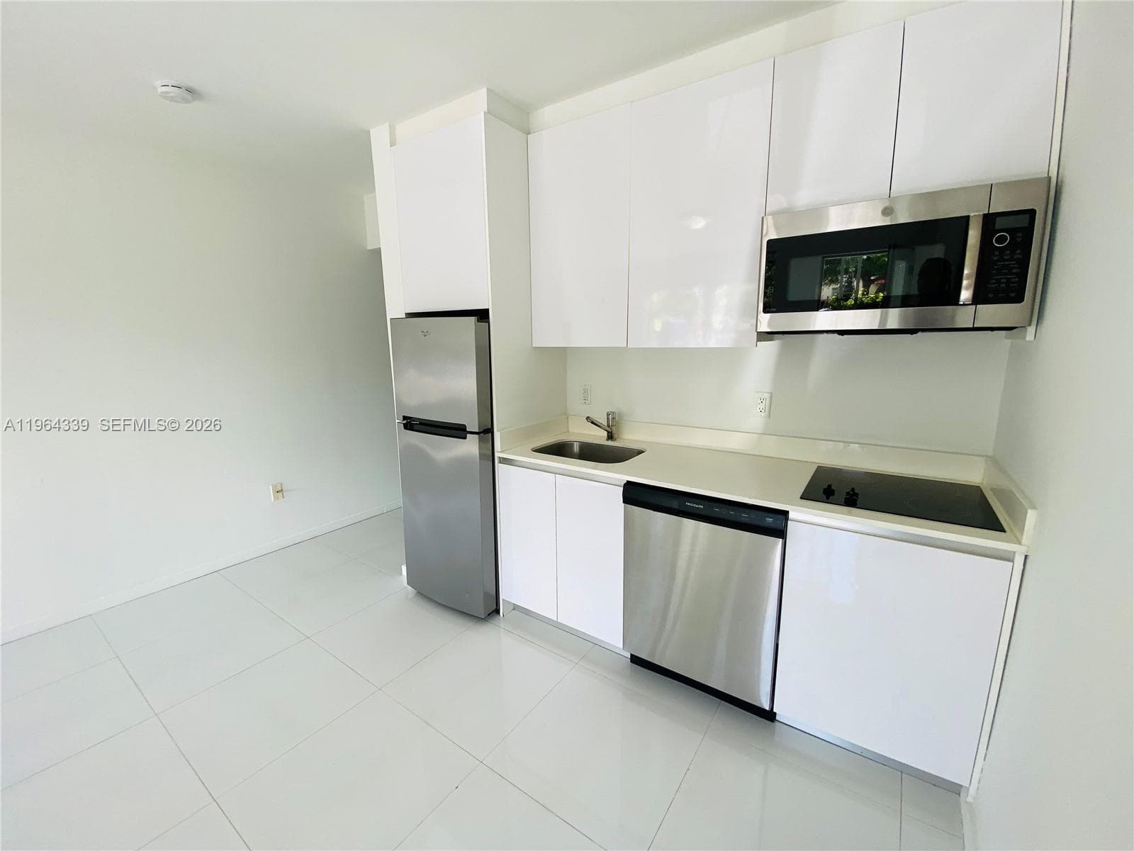 A11964339 — Miami Beach — 10