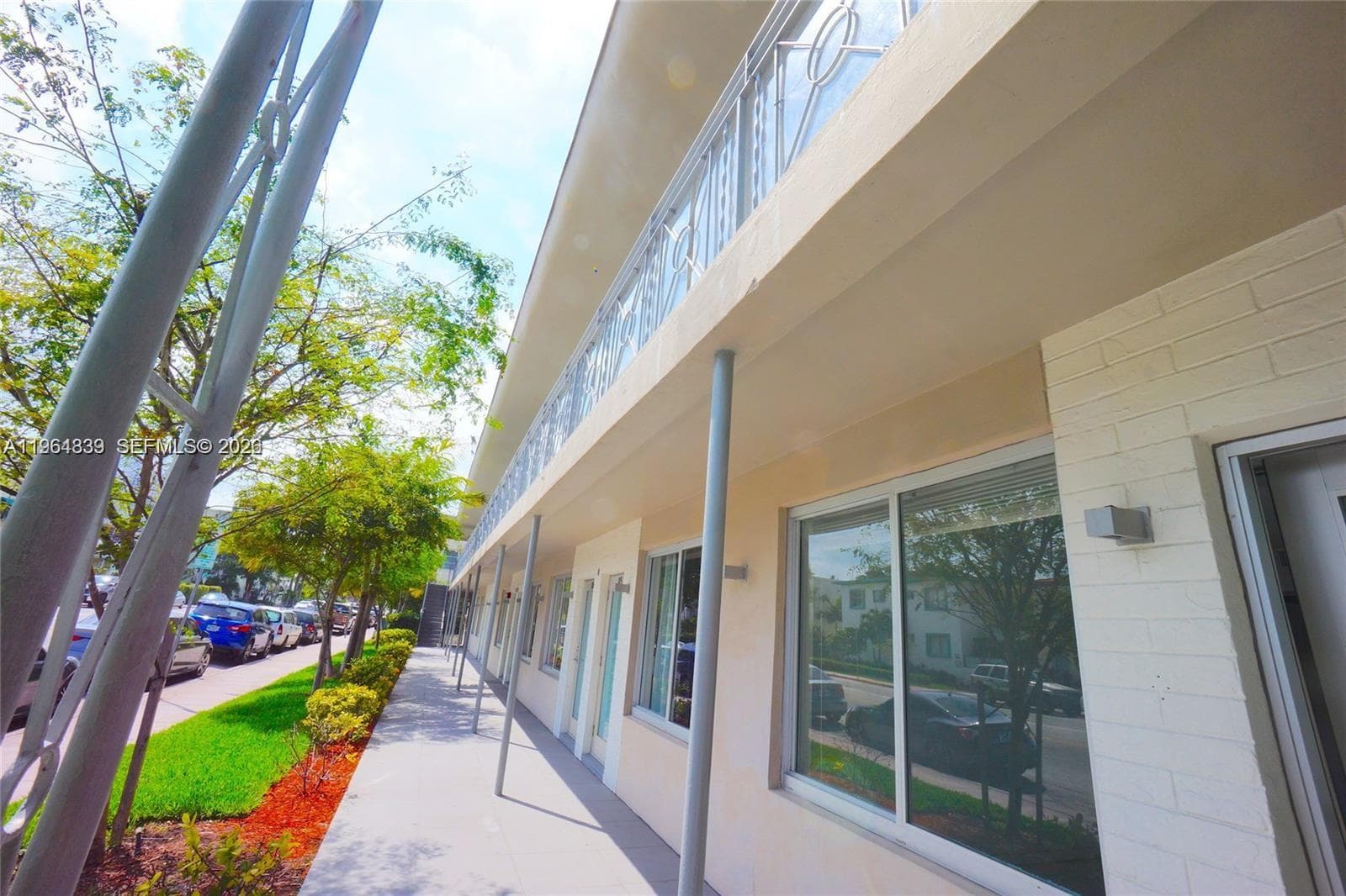 A11964339 — Miami Beach — 18