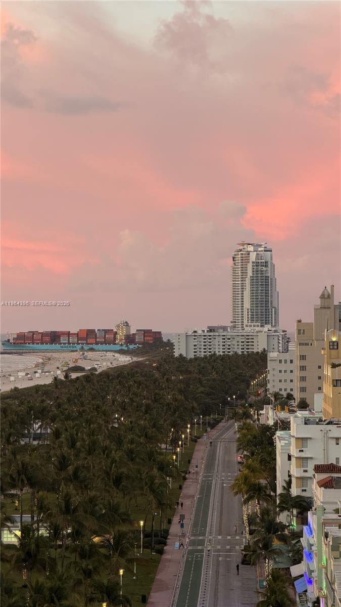 A11964395 — Miami Beach — 36