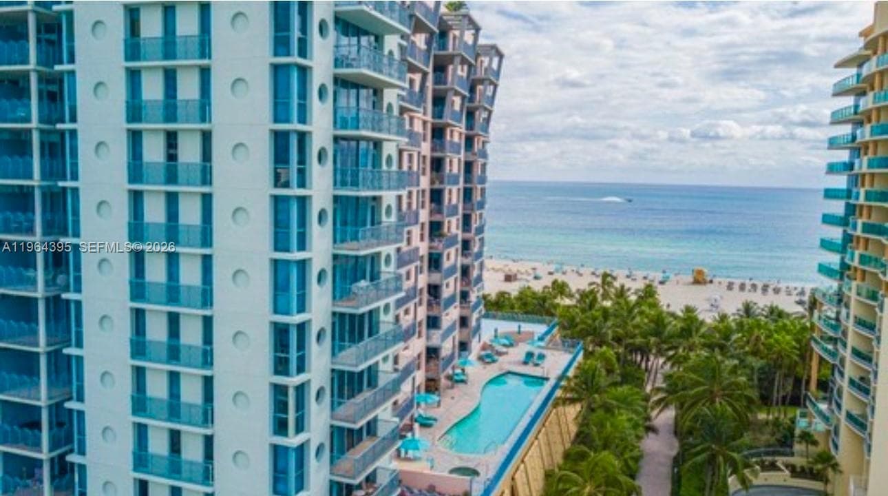 A11964395 — Miami Beach — 28