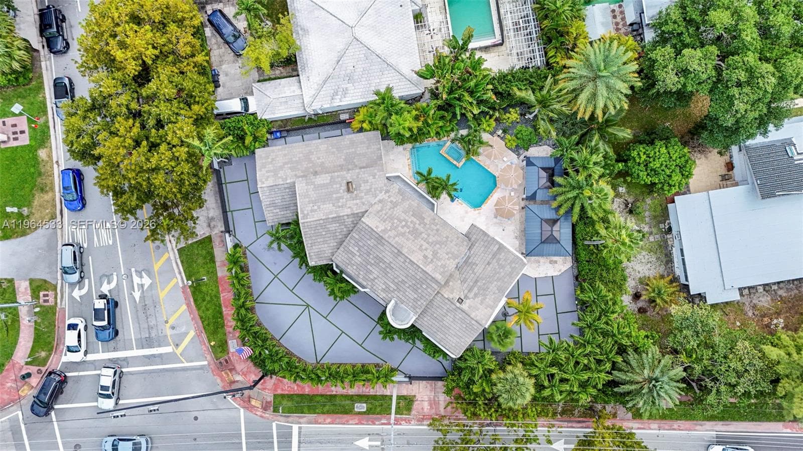 A11964533 — Miami Beach — 59