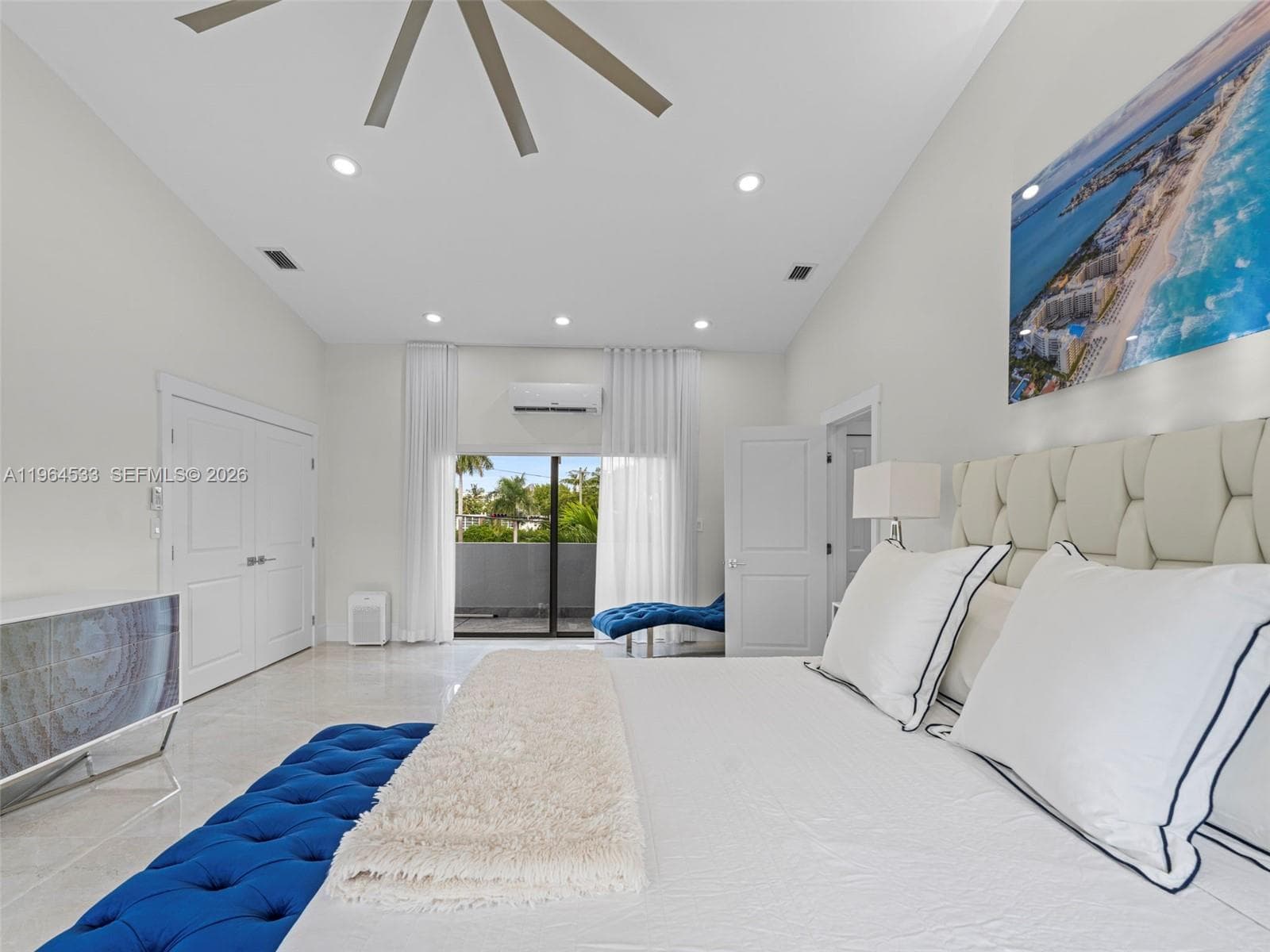 A11964533 — Miami Beach — 40