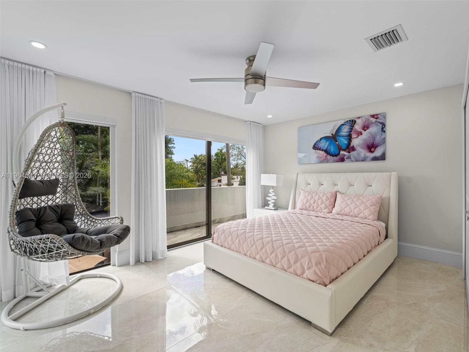 A11964533 — Miami Beach — 35