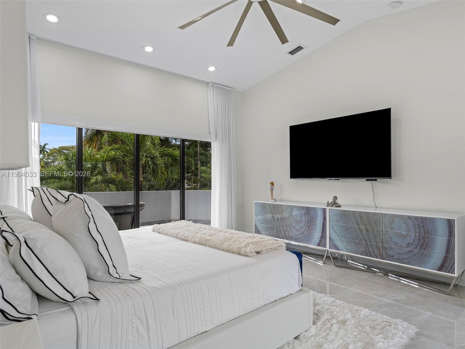 A11964533 — Miami Beach — 39