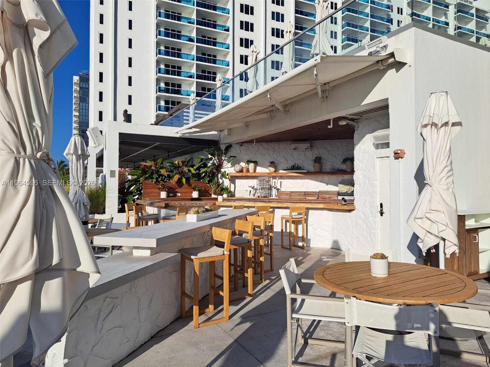 A11964596 — Miami Beach — 32
