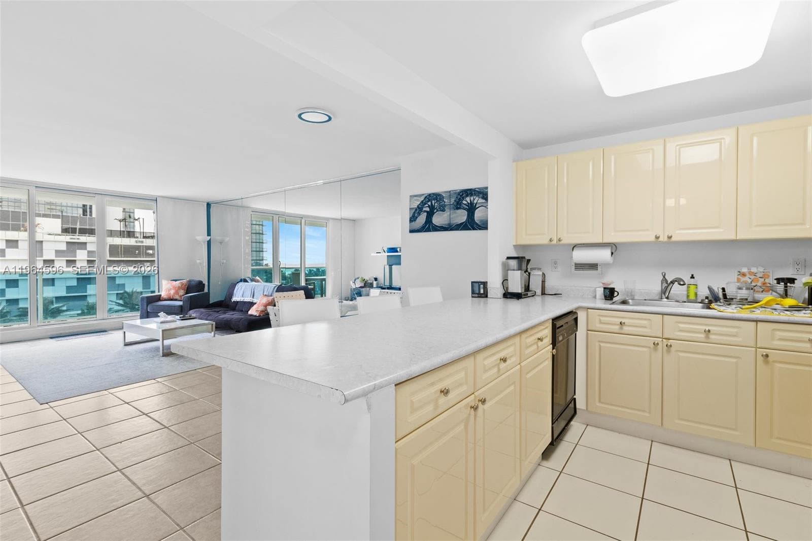 A11964596 — Miami Beach — 10