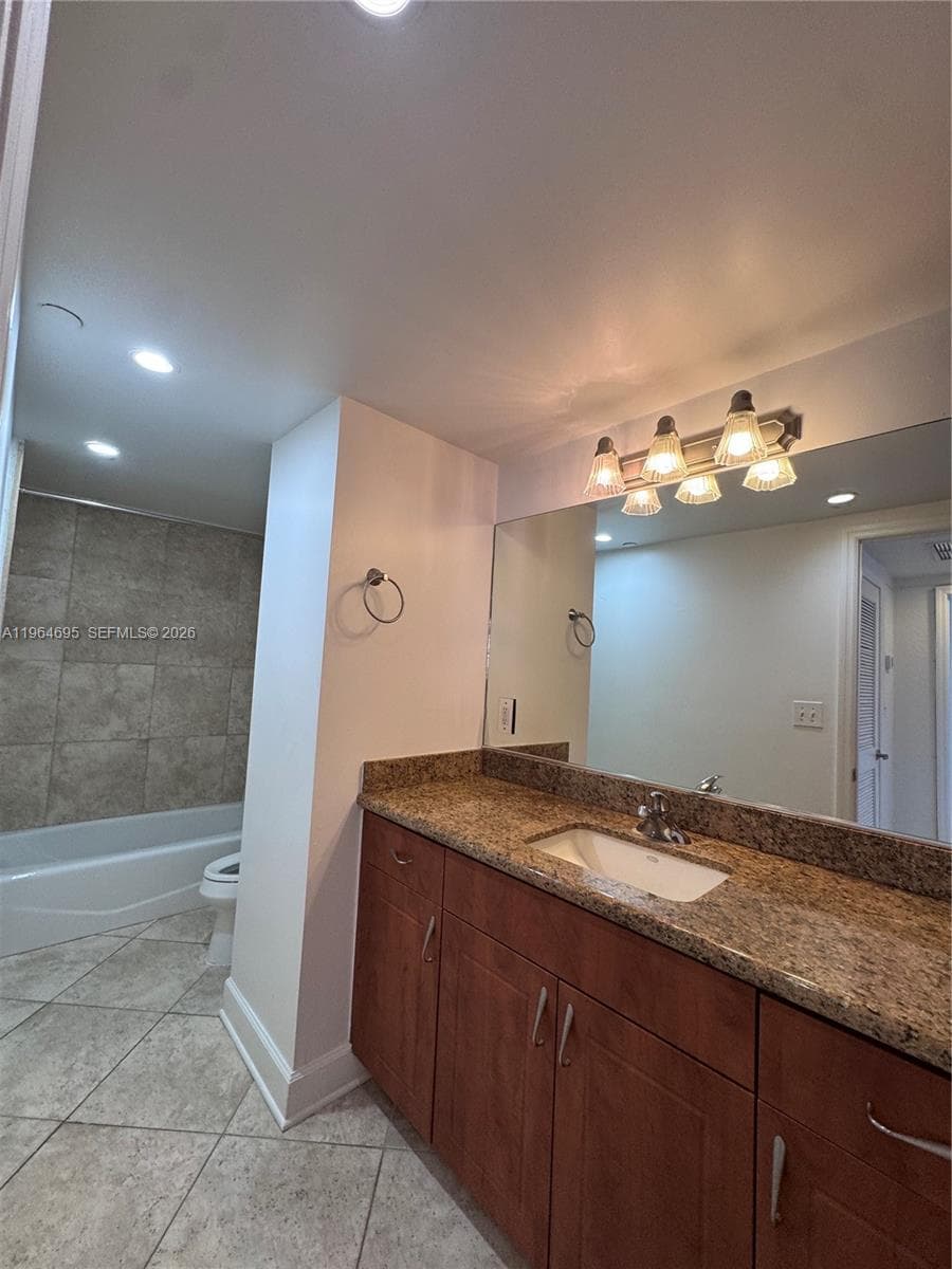 A11964695 — Miami Beach — 62