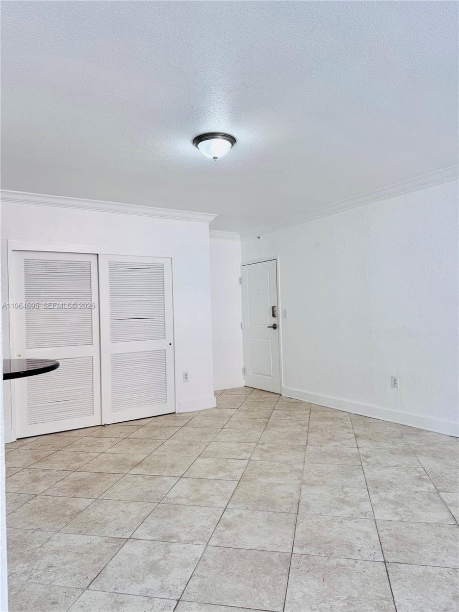 A11964695 — Miami Beach — 53