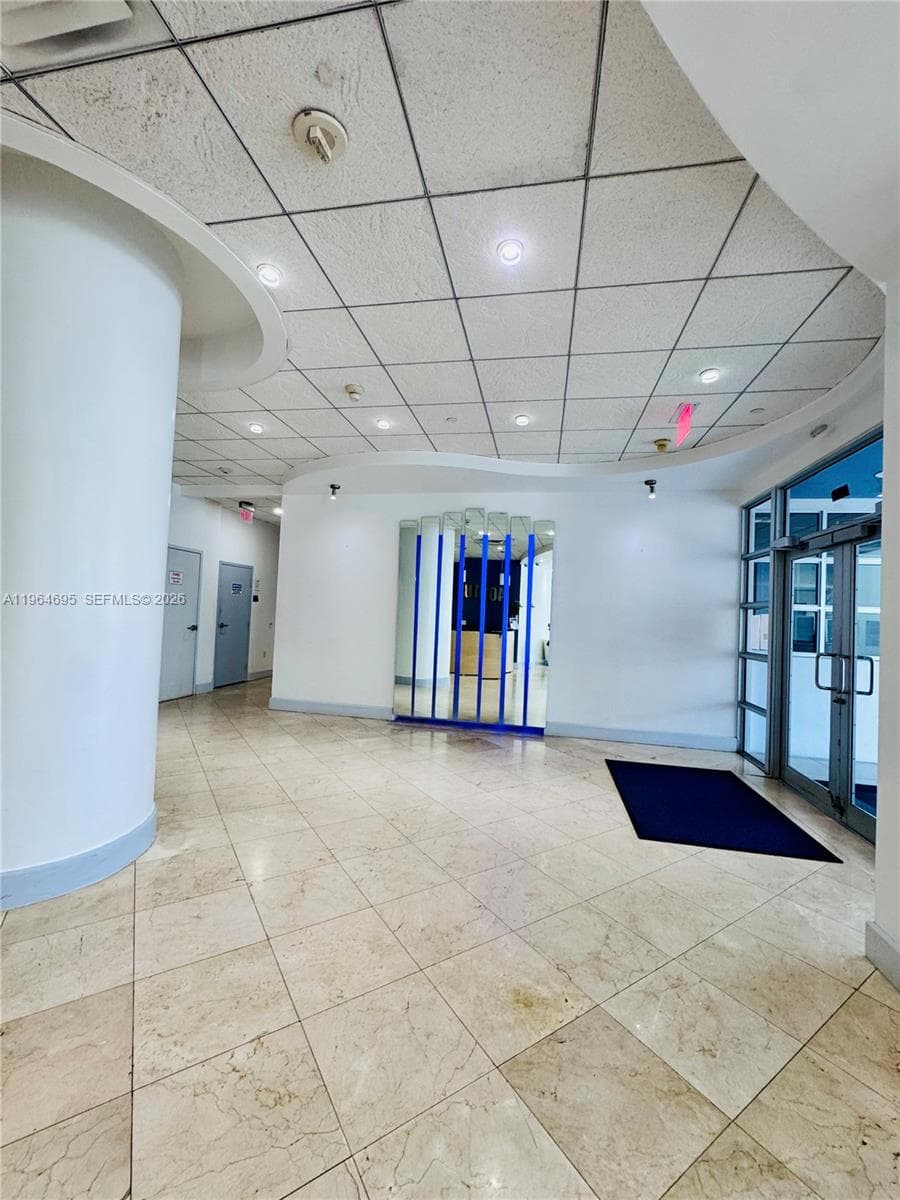 A11964695 — Miami Beach — 26