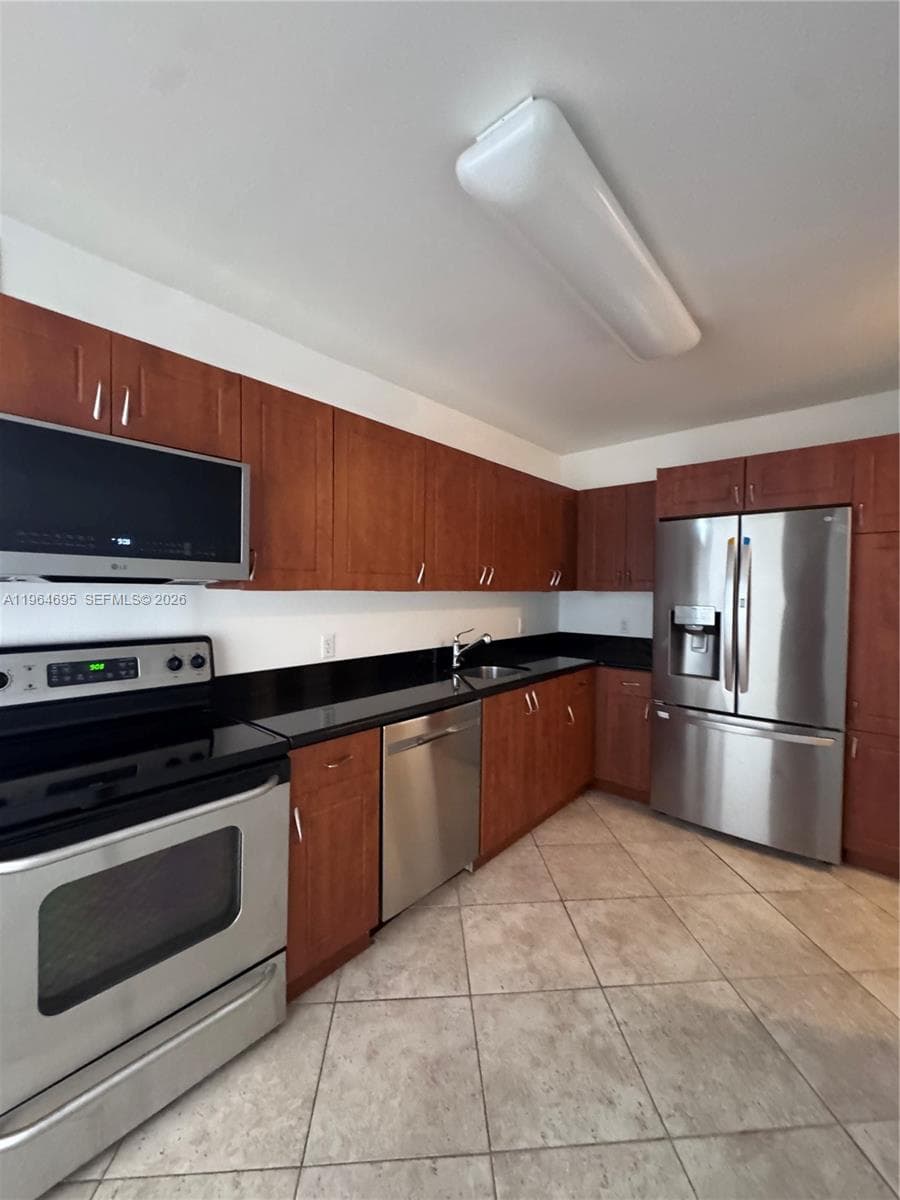 A11964695 — Miami Beach — 14