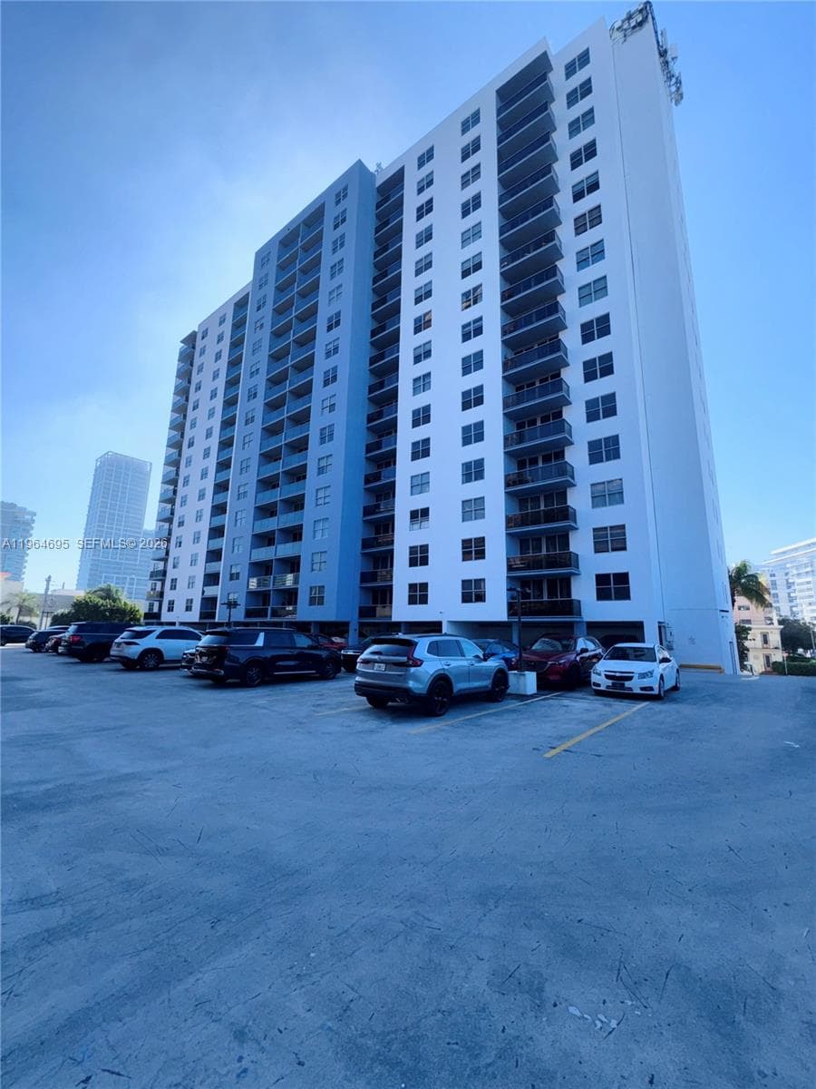 A11964695 — Miami Beach — 18