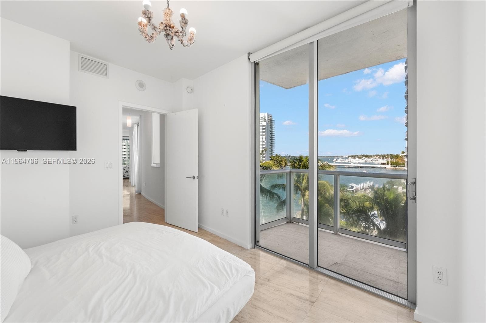 A11964706 — Miami Beach — 17