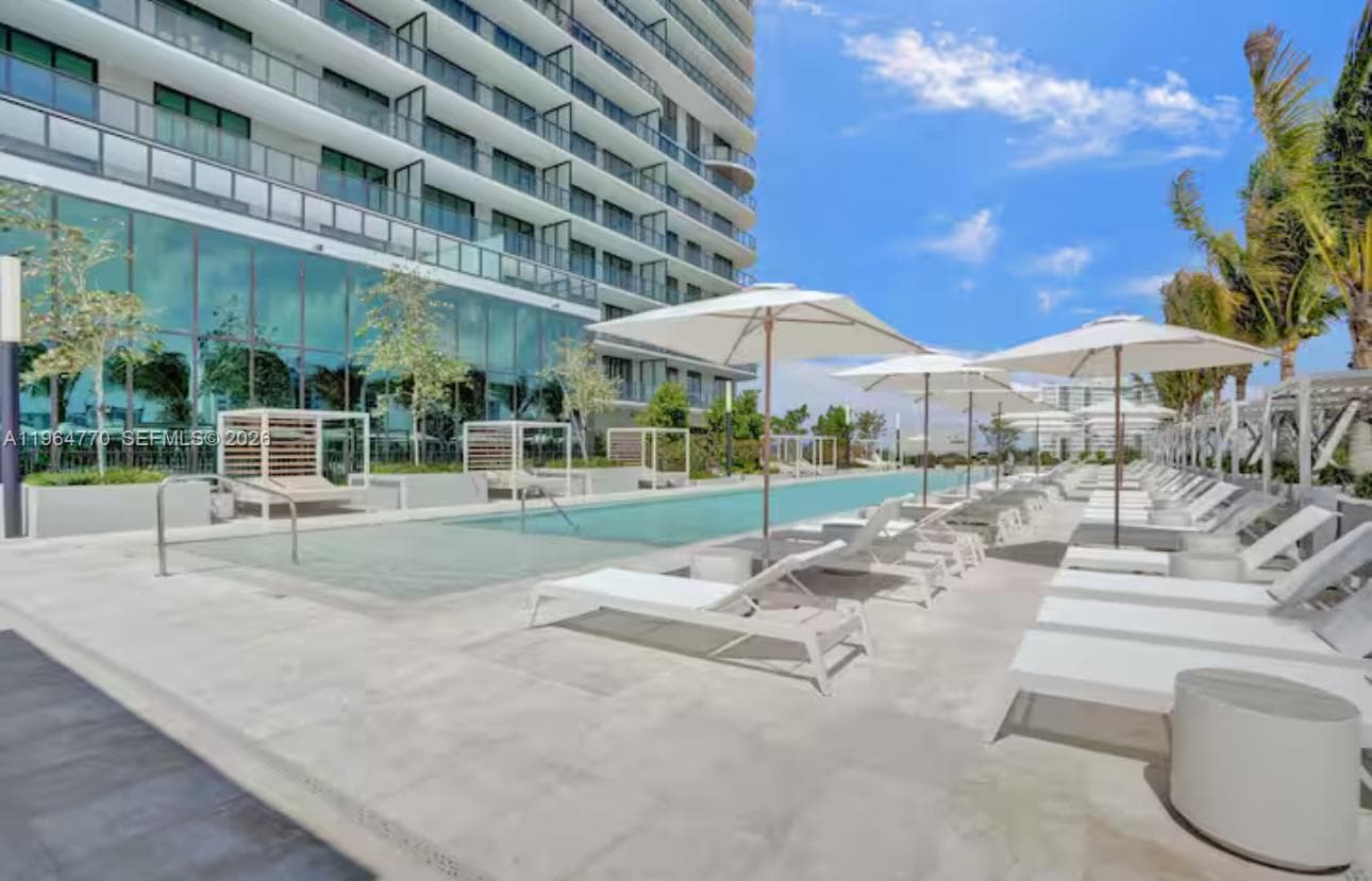 A11964770 — Miami Beach — 16