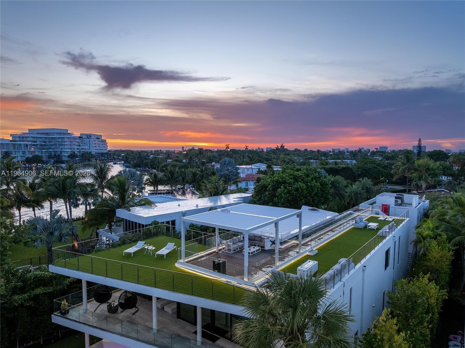 A11964906 — Miami Beach — 62