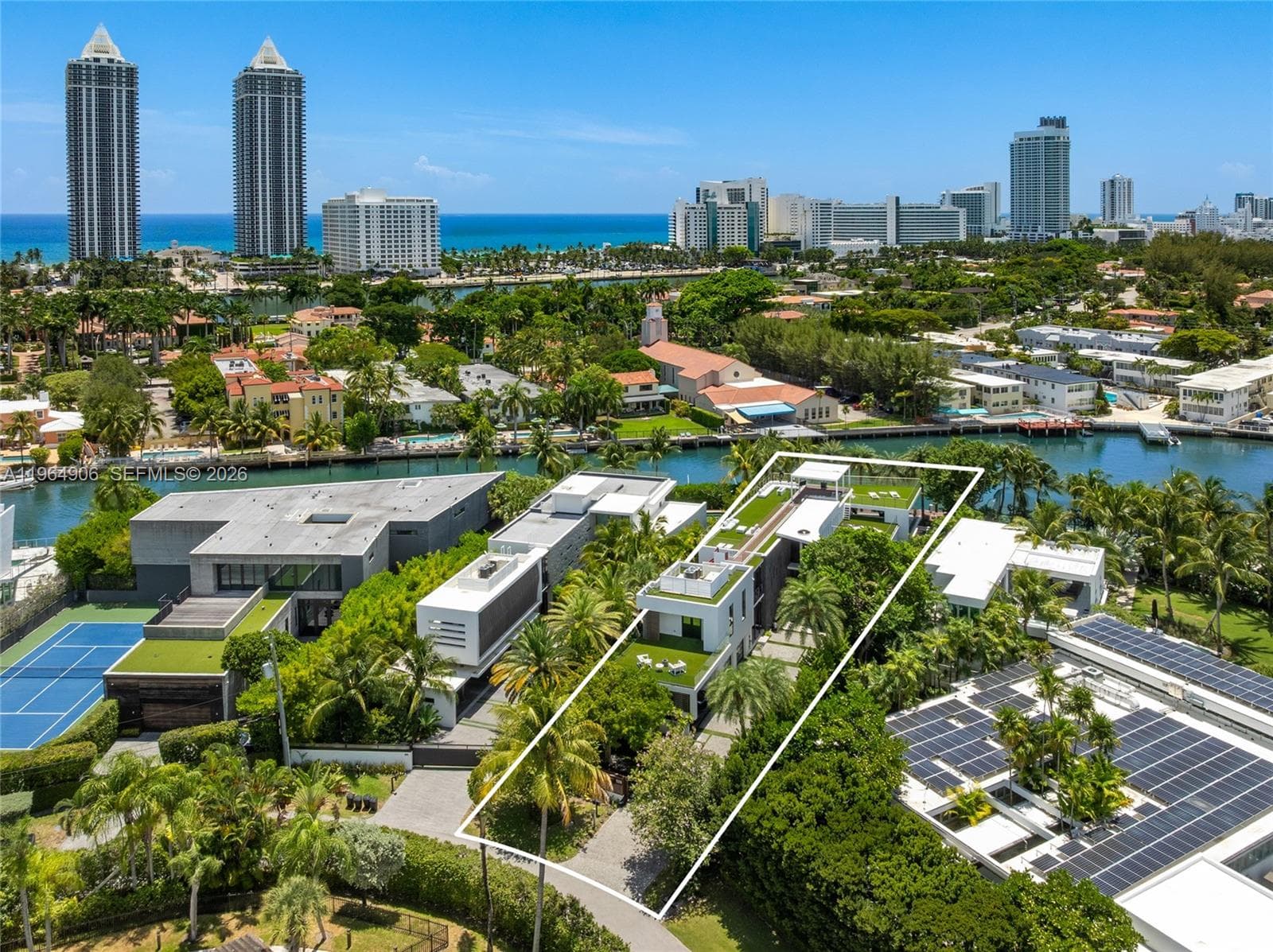 A11964906 — Miami Beach — 81