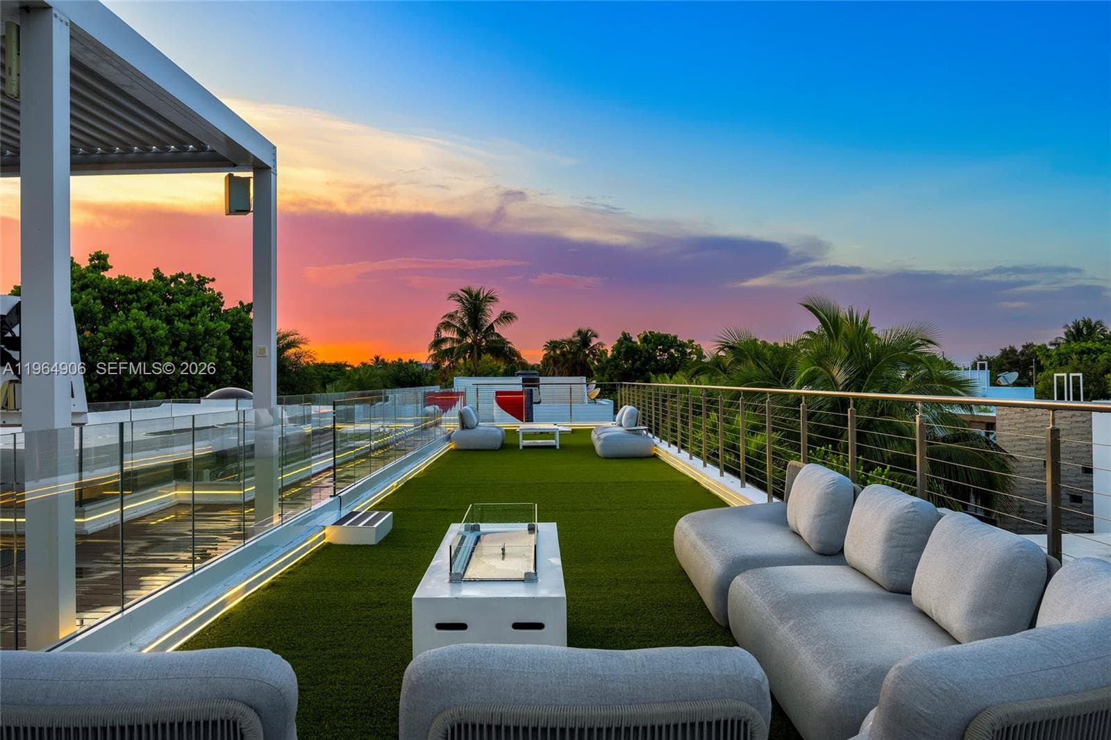 A11964906 — Miami Beach — 61