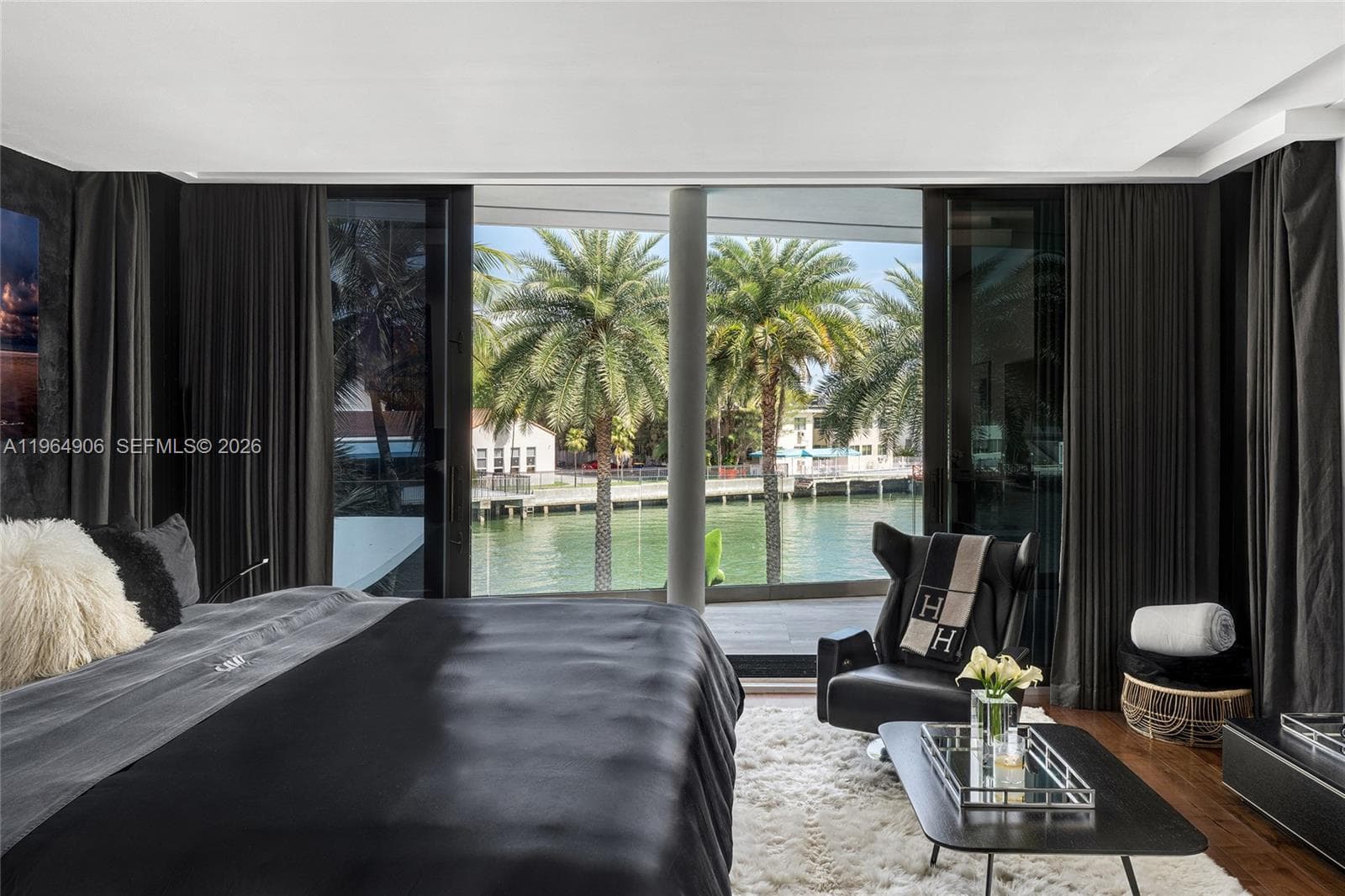 A11964906 — Miami Beach — 44